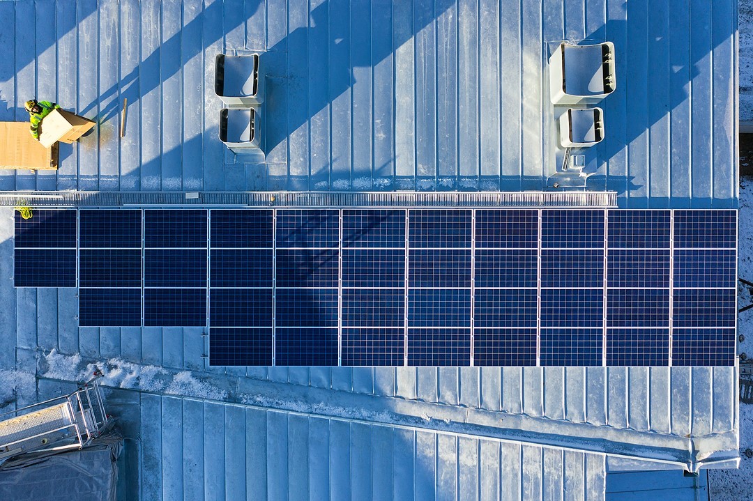 Herrfors toimittaa 112 paneelin aurinkosähköjärjestelmän päiväkoti Almaan