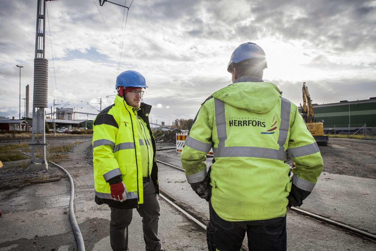 Oletko sinä energisen työyhteisömme seuraava jäsen? Haemme kaukolämpöasentajaa vakituiseen työsuhteeseen.